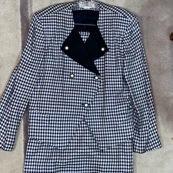 Jones New York Dresses & Skirts - Vintage Women's Jones New York Suit, Size 16